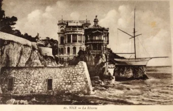 Le Plongeoir Restaurant - Early 1900s Charm in Nice, France (Image Credits:Vintage)