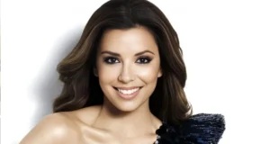 Eva Longoria's Viral 'Apple' Dance in Bikini Breaks TikTok